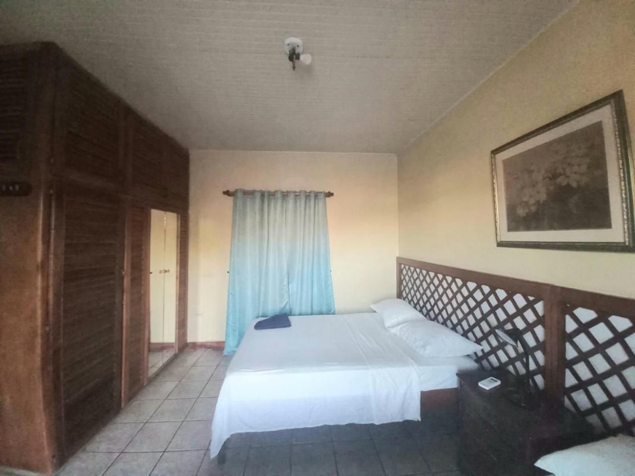 The Seaside Garden Guesthouse Buccoo Bagian luar foto