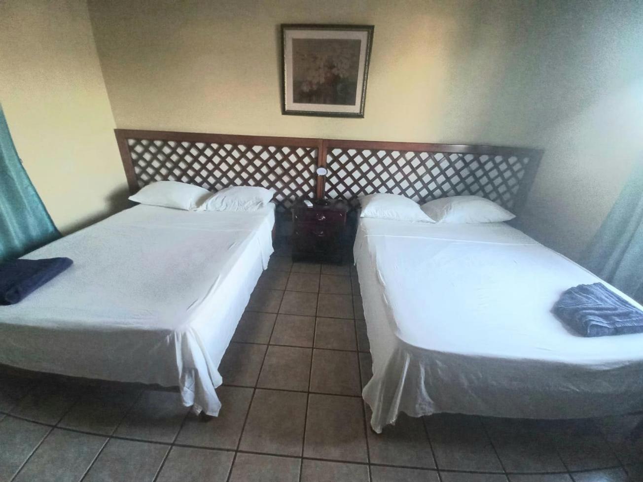 The Seaside Garden Guesthouse Buccoo Bagian luar foto