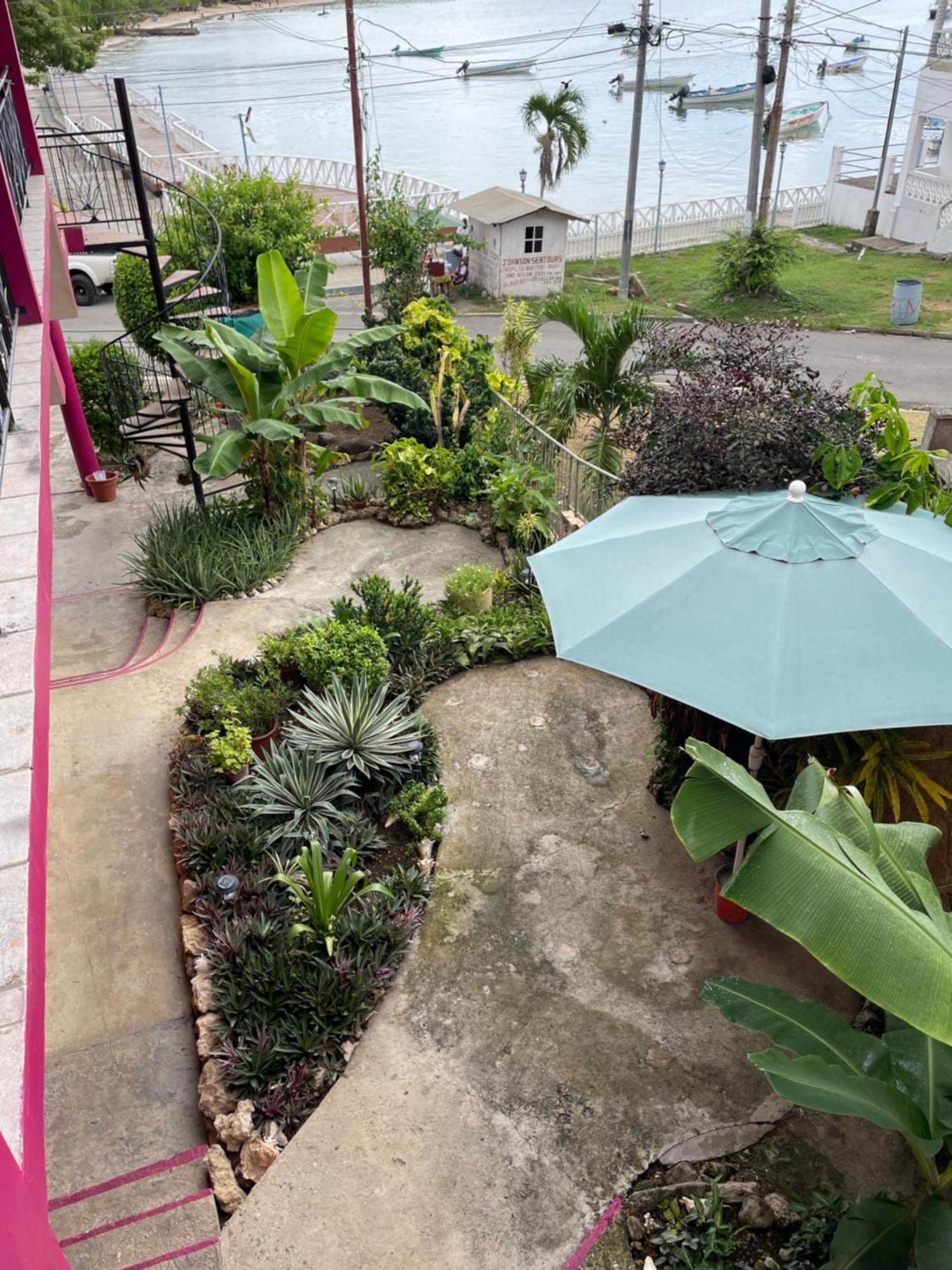 The Seaside Garden Guesthouse Buccoo Bagian luar foto